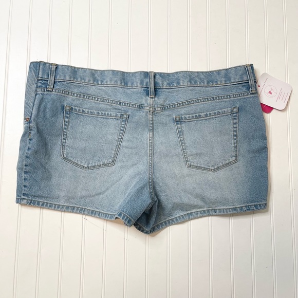 Isabel Maternity Side Panel Midi Jean Short - Picture 3 of 6